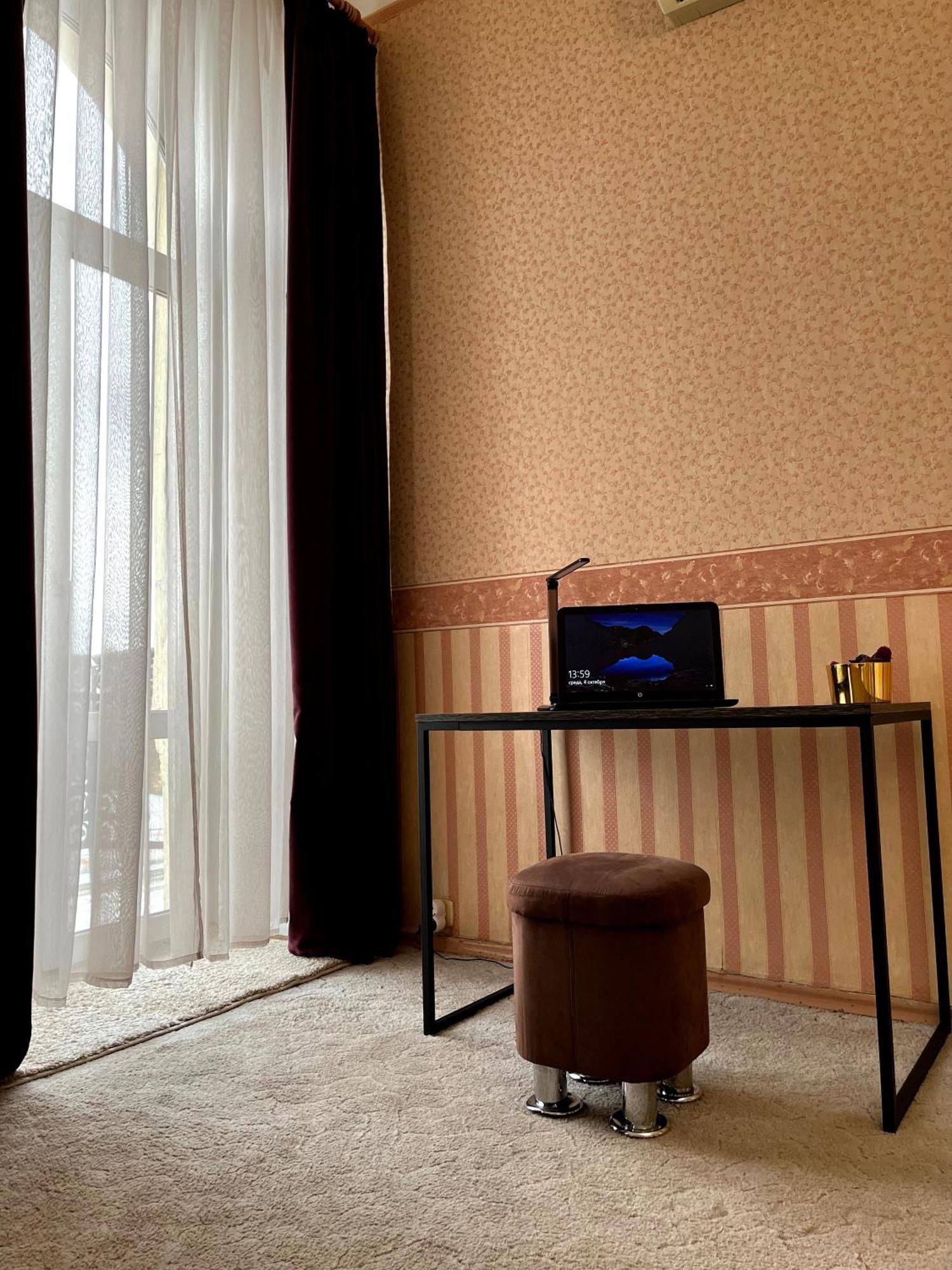 Апартаменты в самом центре столицы. Киев Экстерьер фото